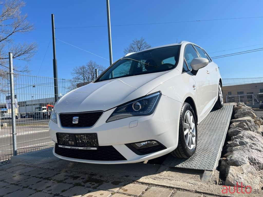 2013' SEAT Ibiza photo #2