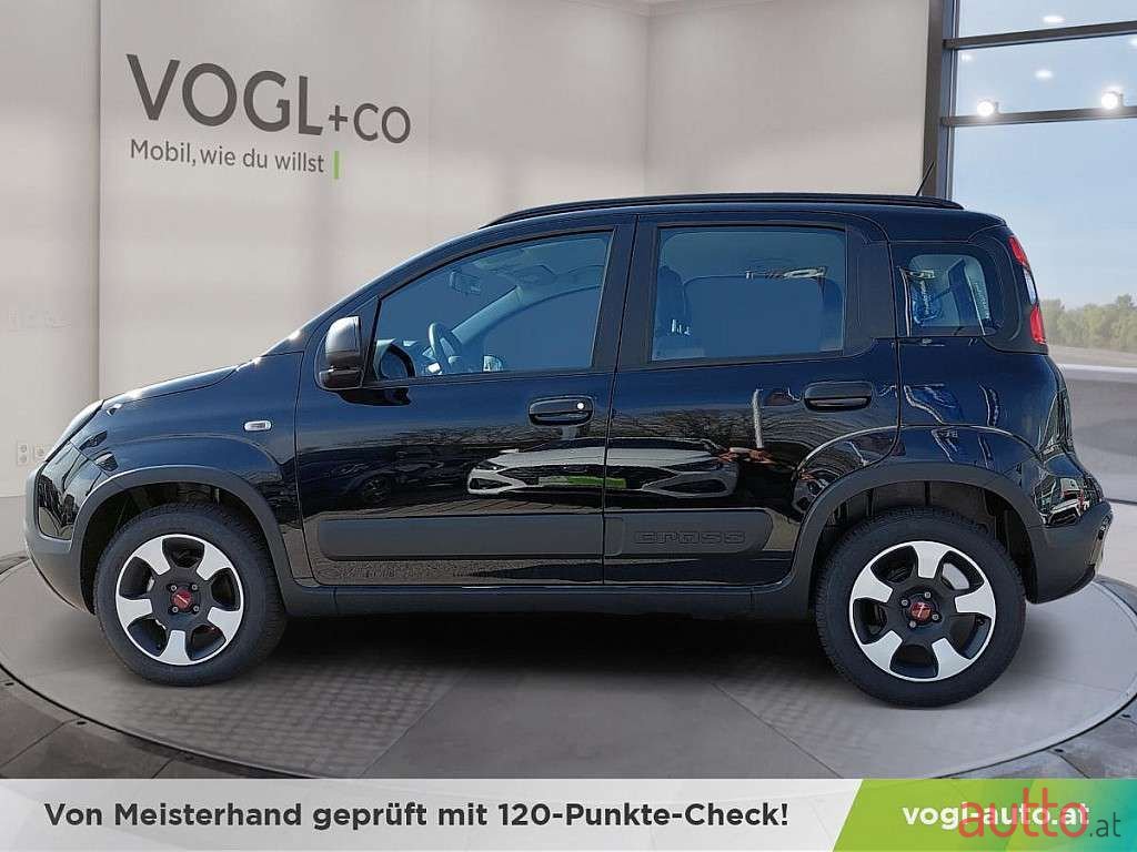 2023' Fiat Panda photo #2
