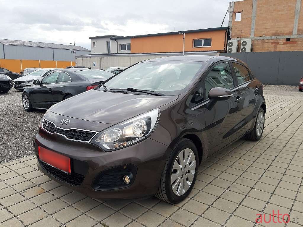 2013' Kia Rio photo #3