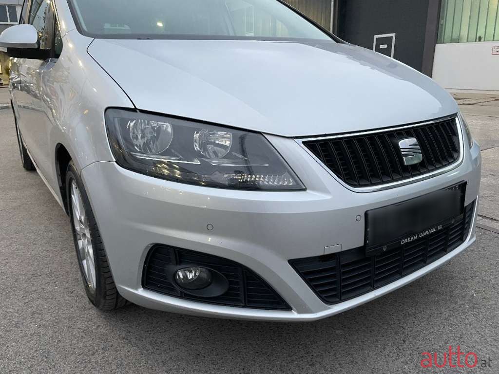 2011' SEAT Alhambra photo #4