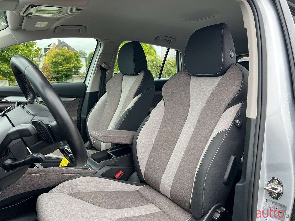 2022' Skoda Enyaq photo #6