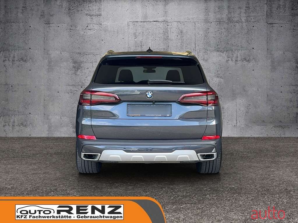 2021' BMW X5 photo #5