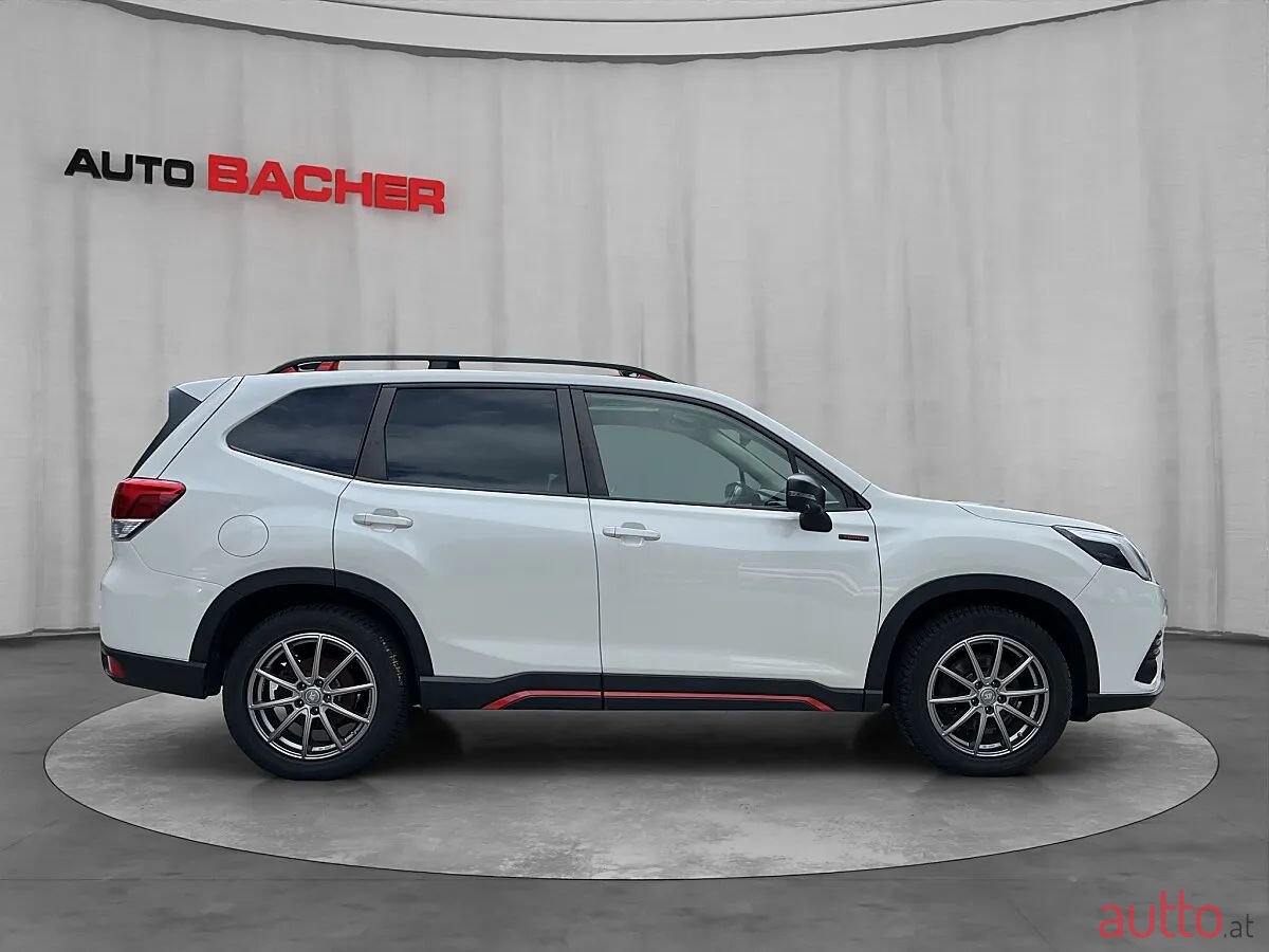 2022' Subaru Forester photo #6