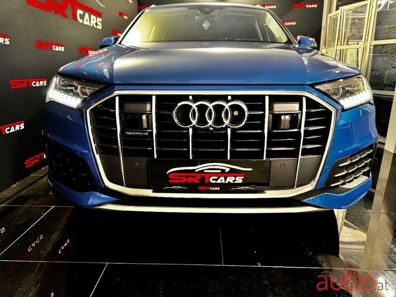 2020' Audi Q7 photo #3