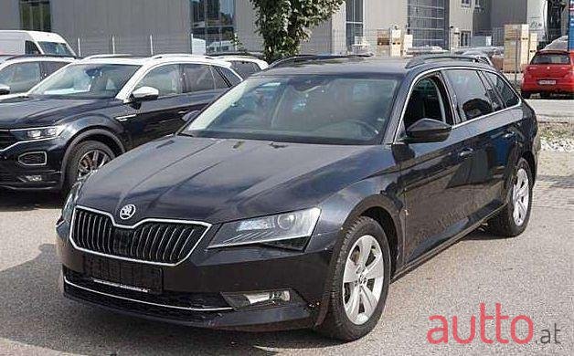 2018' Skoda Superb photo #1