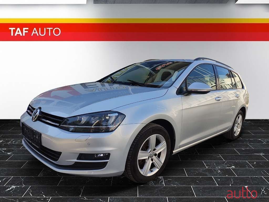 2015' Volkswagen Golf photo #2