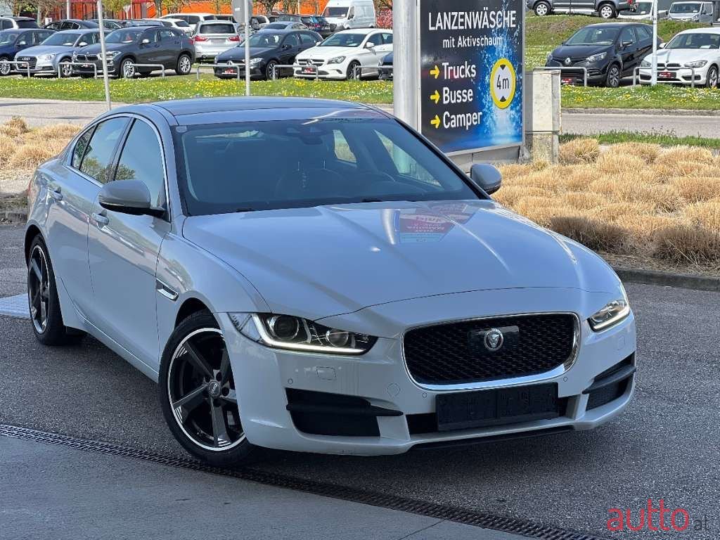 2016' Jaguar XE photo #1