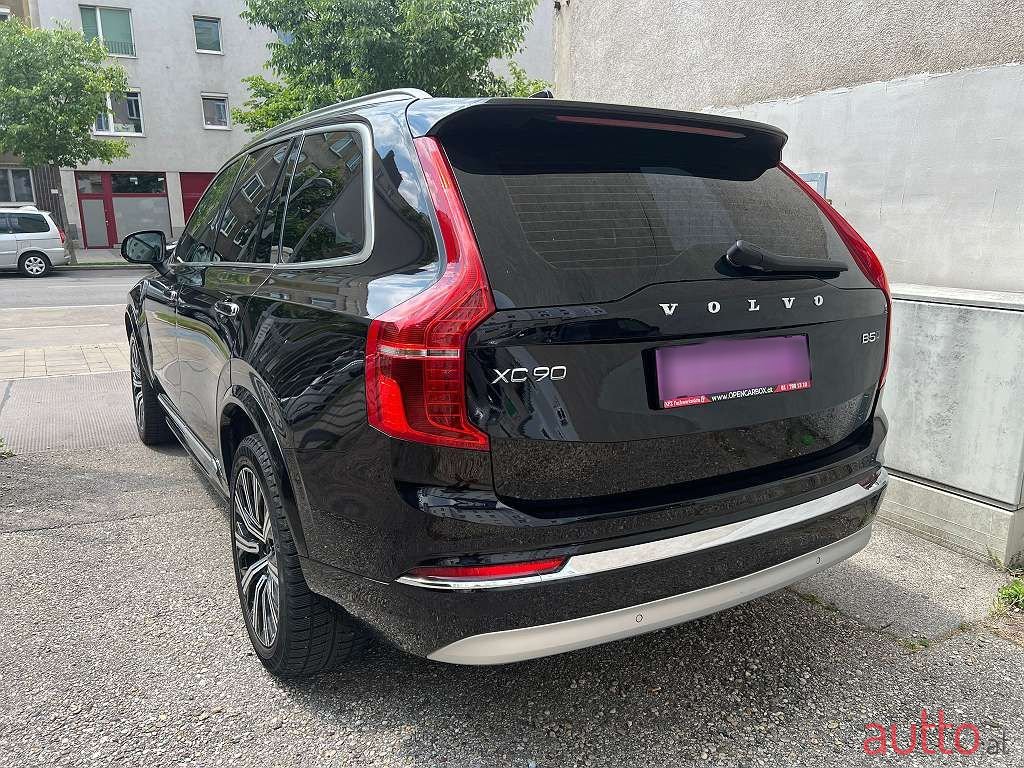2022' Volvo XC90 photo #4
