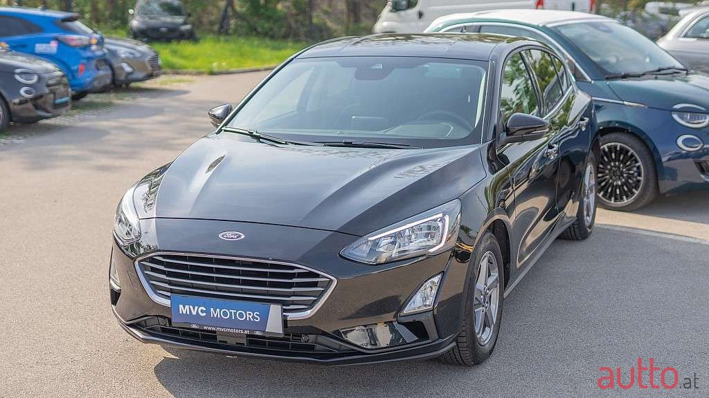 2021' Ford Focus photo #3