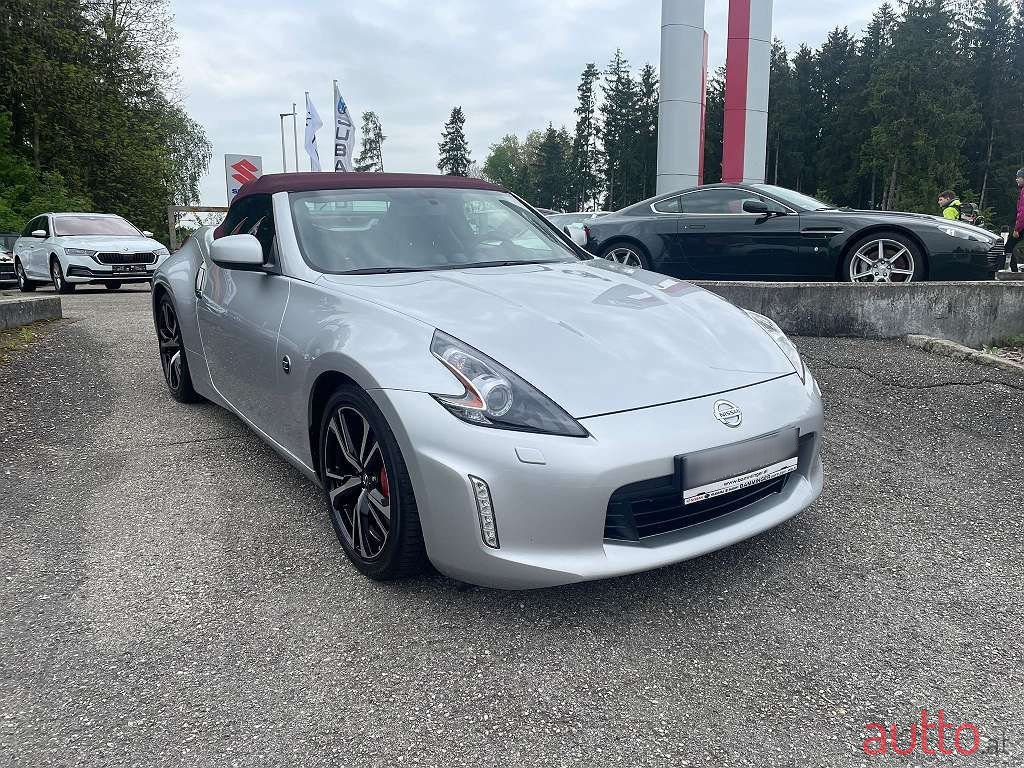 2019' Nissan 370Z photo #4