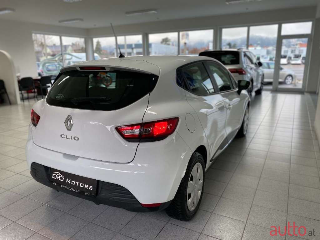 2016' Renault Clio photo #5