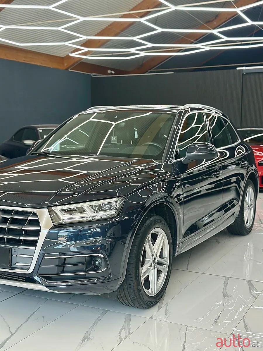 2019' Audi Q5 photo #5
