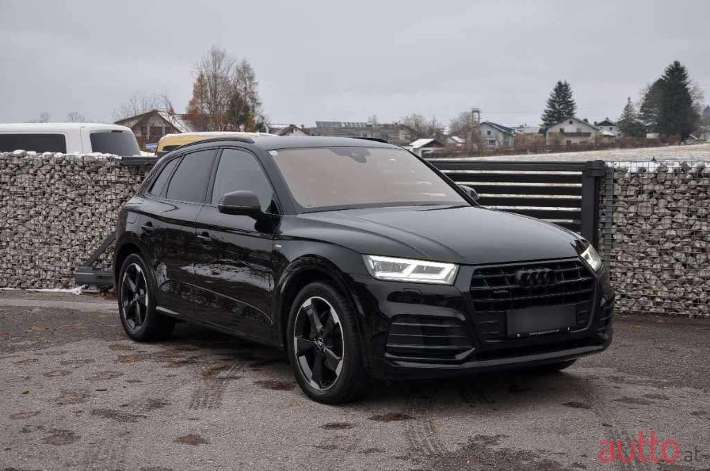 2019' Audi Q5 photo #5