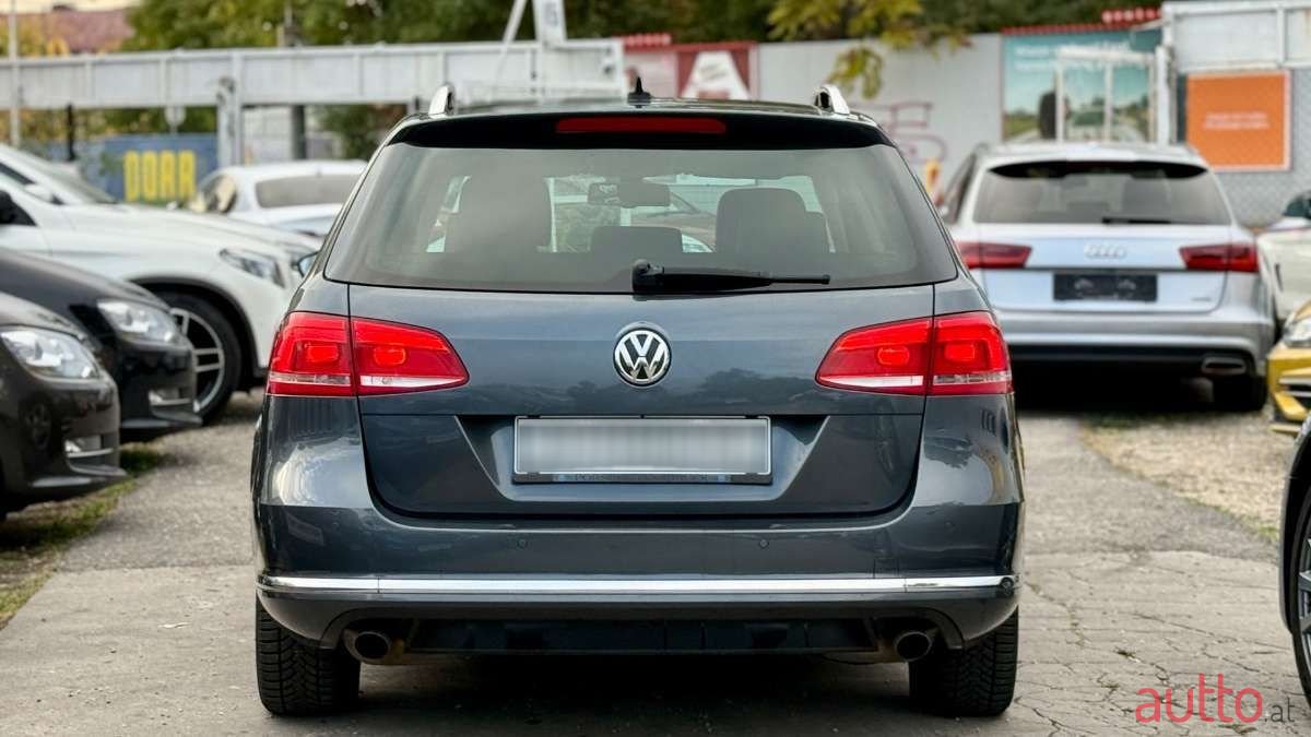 2013' Volkswagen Passat photo #6