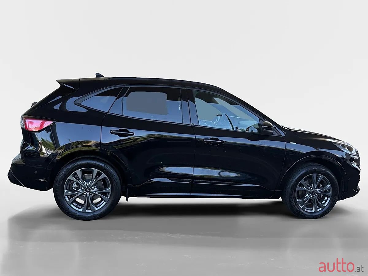 2022' Ford Kuga photo #6