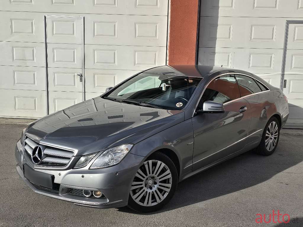 2010' Mercedes-Benz E-Klasse photo #1