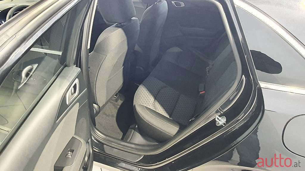 2022' Kia Ceed photo #5