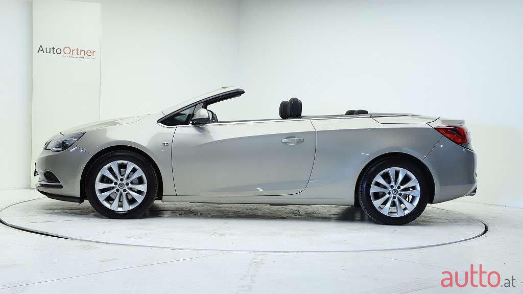 2013' Opel Cascada photo #2