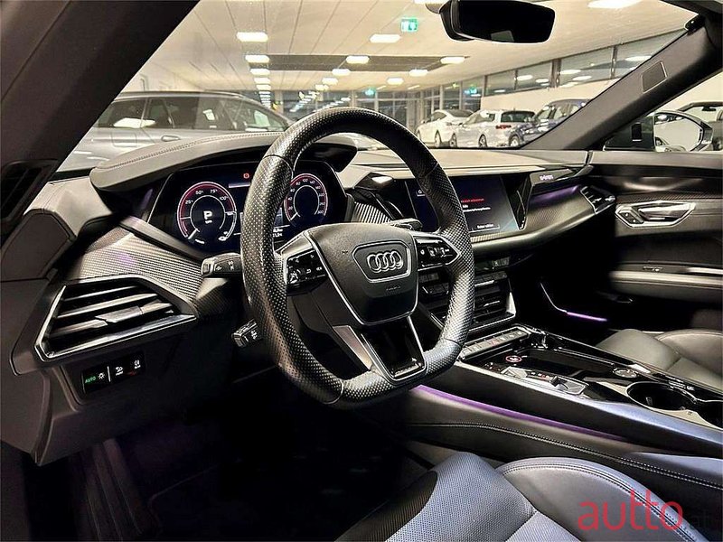 2021' Audi e-tron GT photo #3