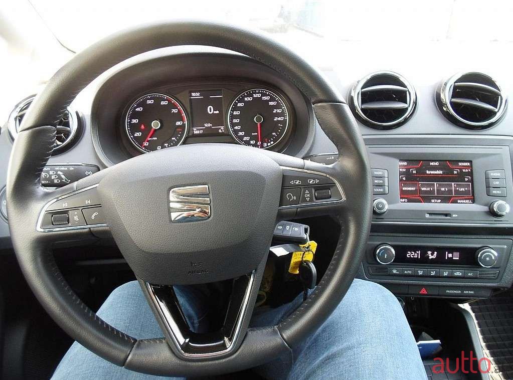 2016' SEAT Ibiza photo #3