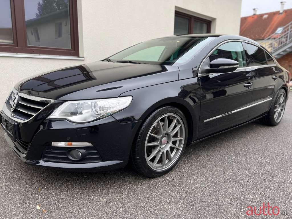 2008' Volkswagen Passat photo #1