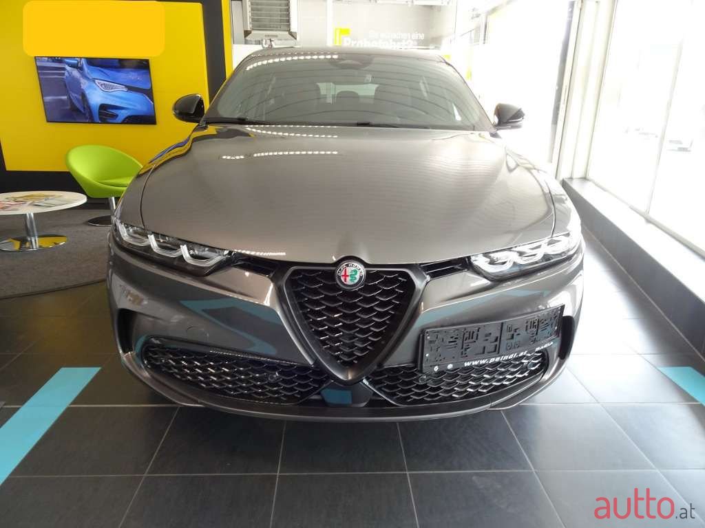 2022' Alfa Romeo Tonale photo #1