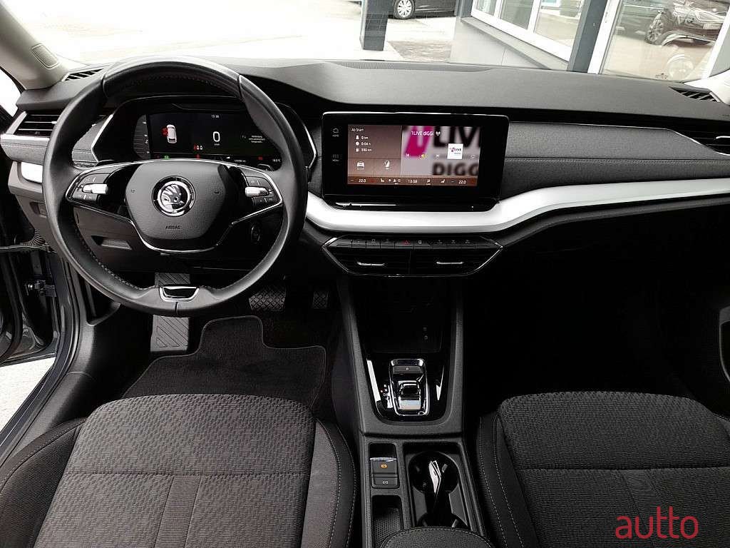 2022' Skoda Octavia photo #3
