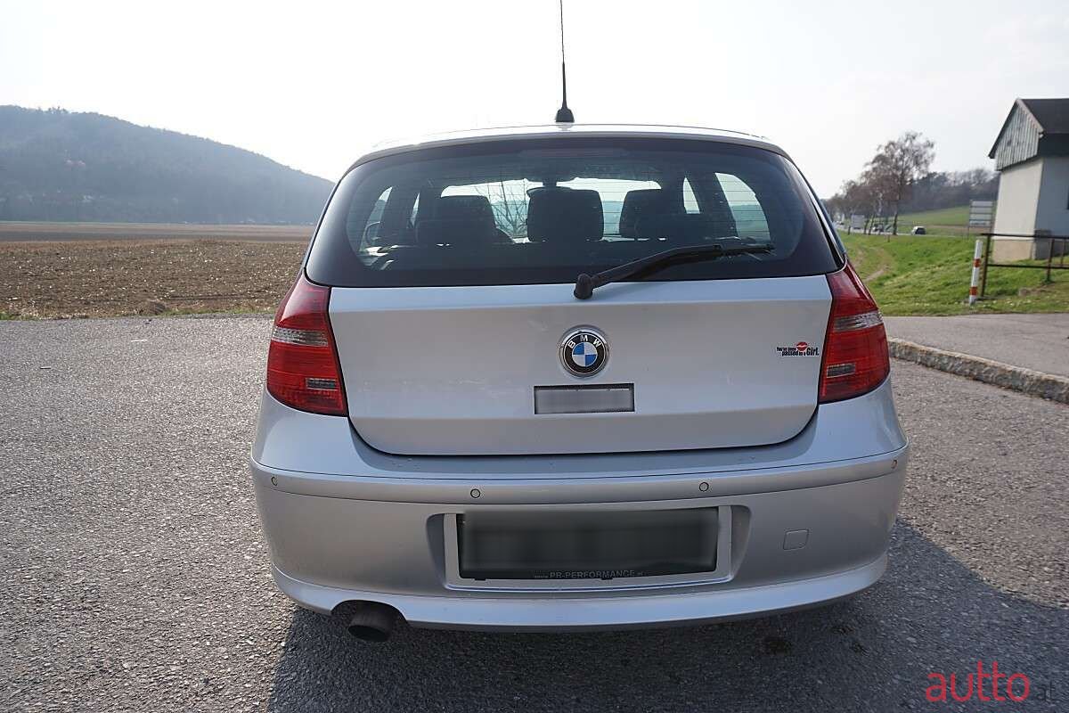 2010' BMW 1Er-Reihe photo #5