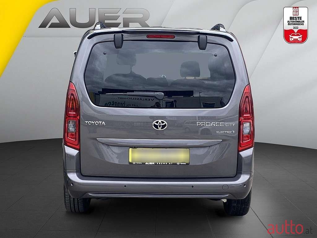 2023' Toyota ProAce photo #5