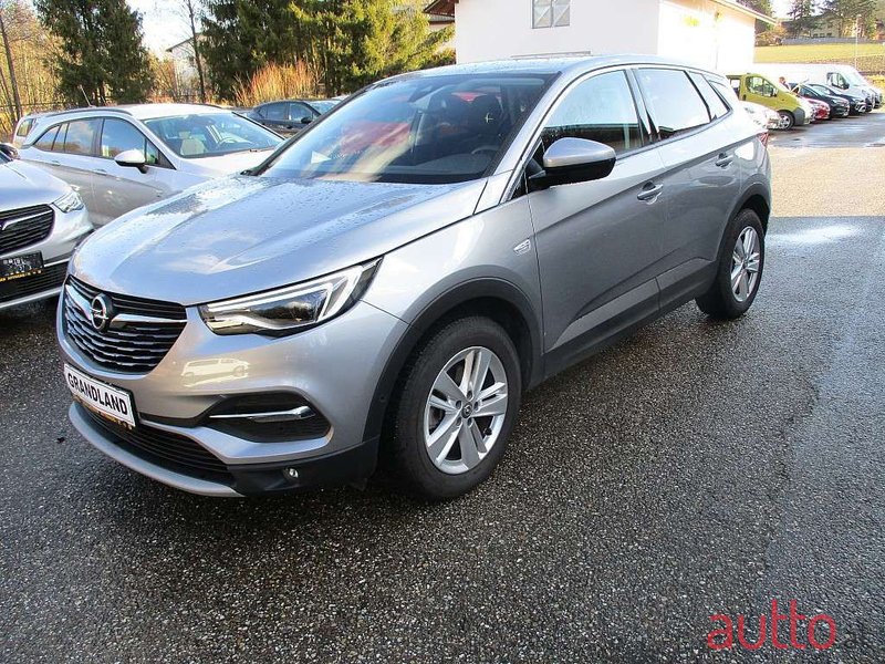 2020' Opel Grandland X photo #5