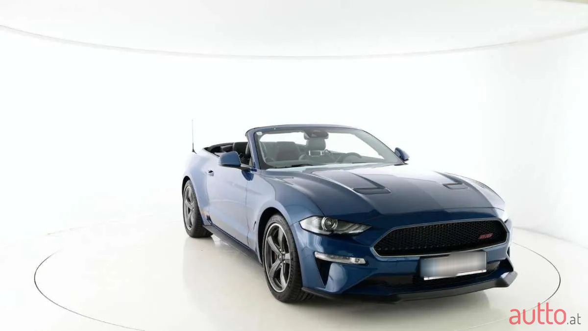 2023' Ford Mustang photo #2
