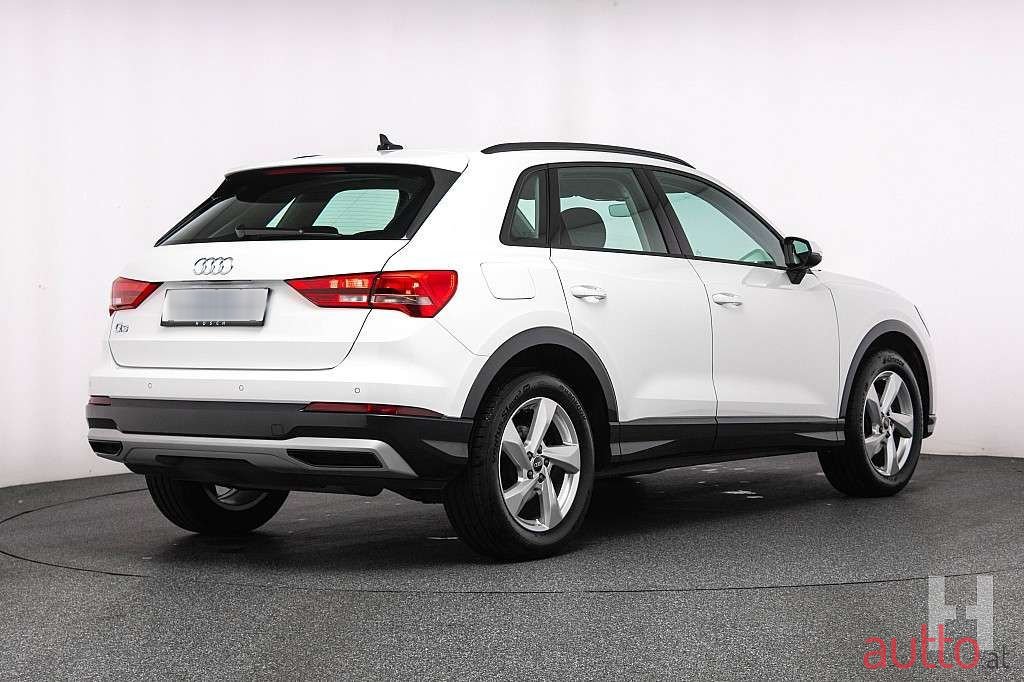 2022' Audi Q3 photo #5