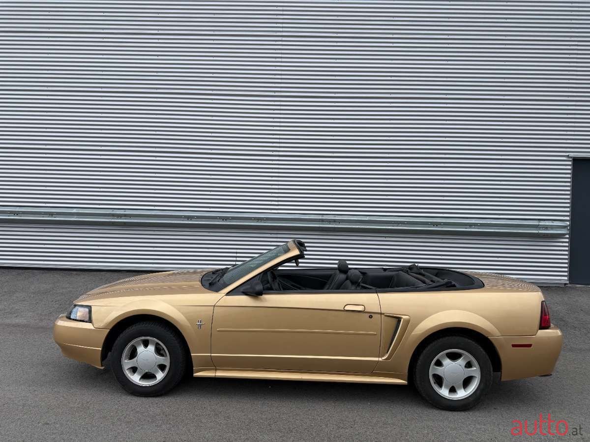 2001' Ford Mustang photo #4