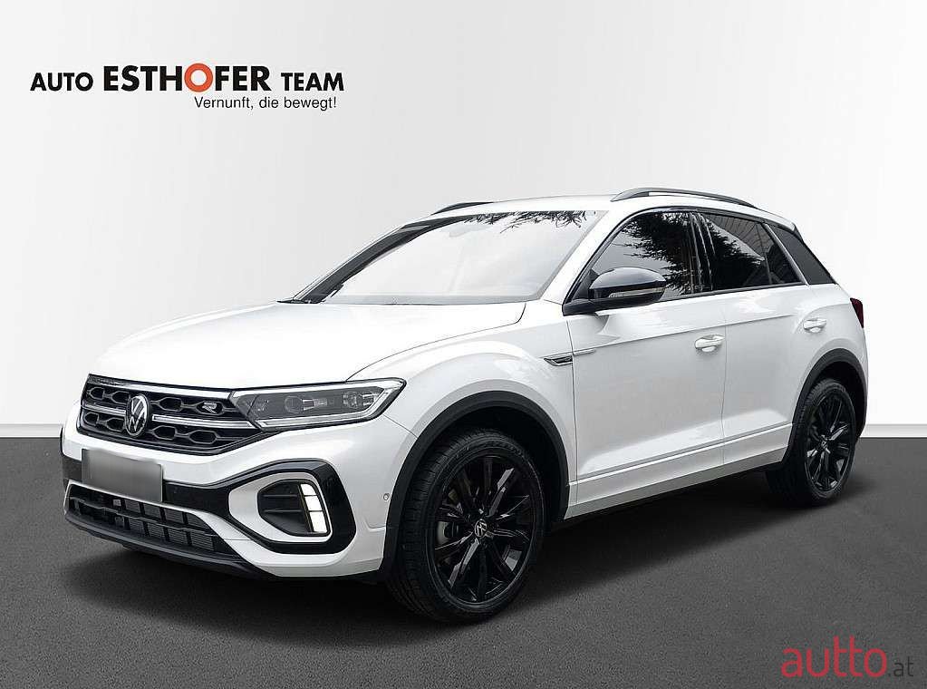 2023' Volkswagen T-Roc photo #1