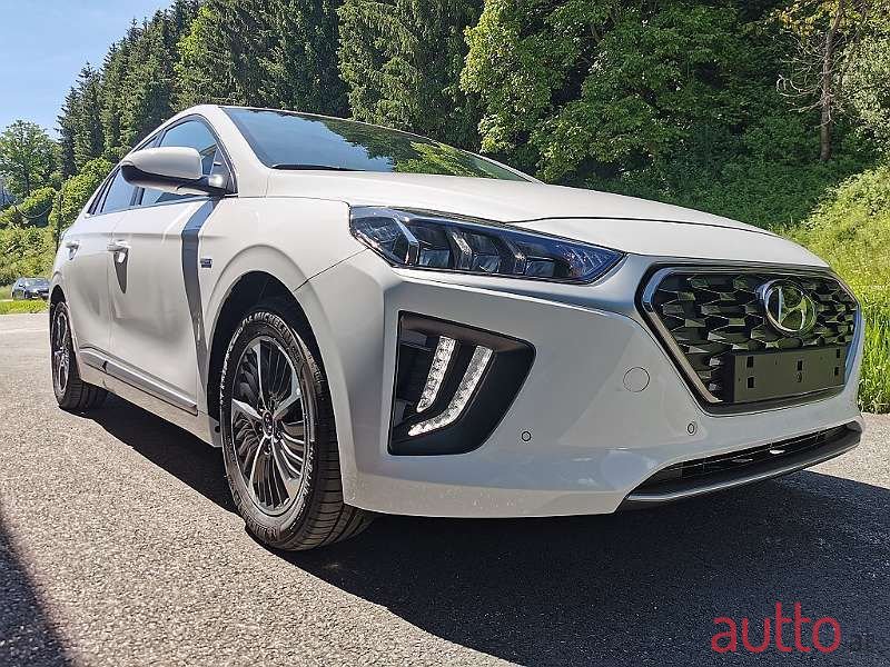 2021' Hyundai Ioniq photo #3