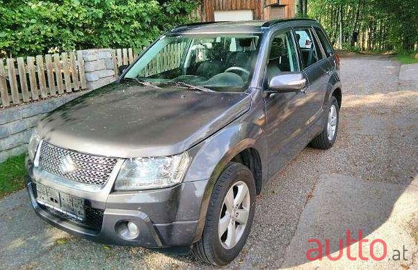 2012' Suzuki Vitara photo #3