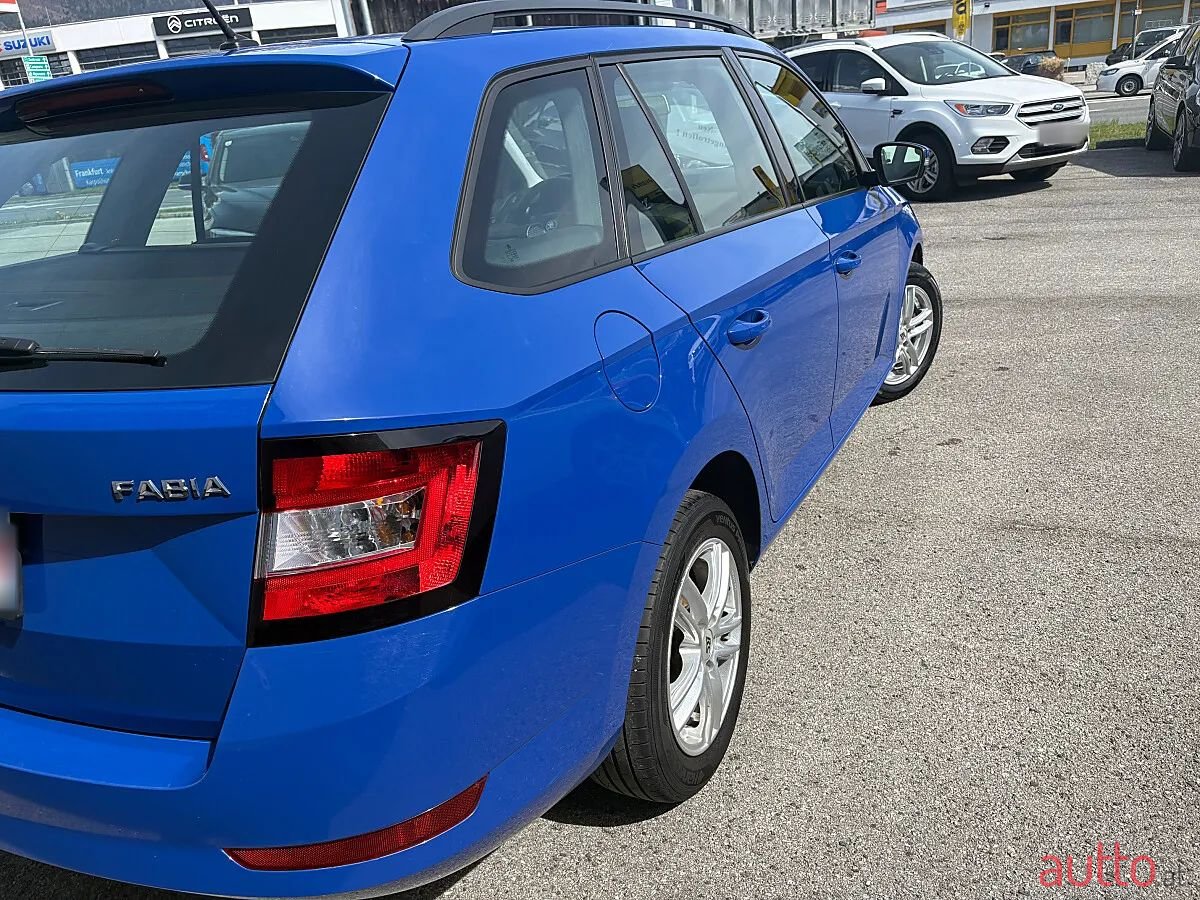 2019' Skoda Fabia photo #5