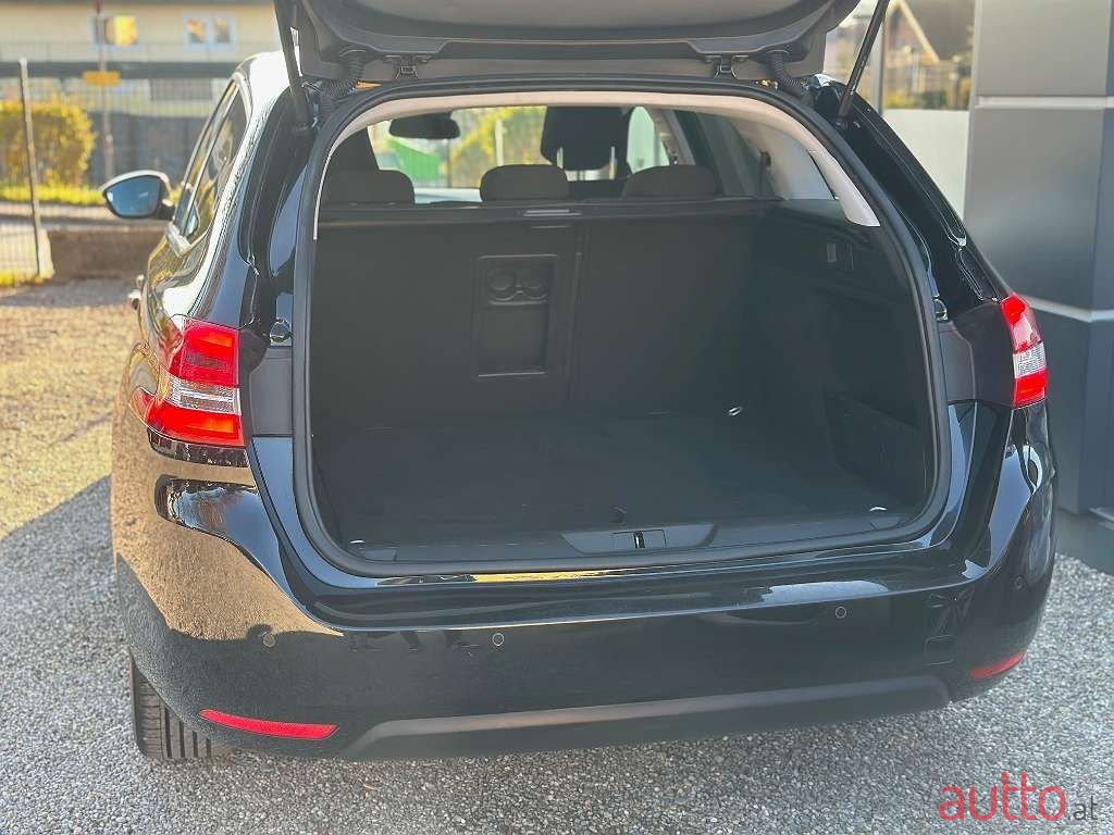 2016' Peugeot 308 photo #5