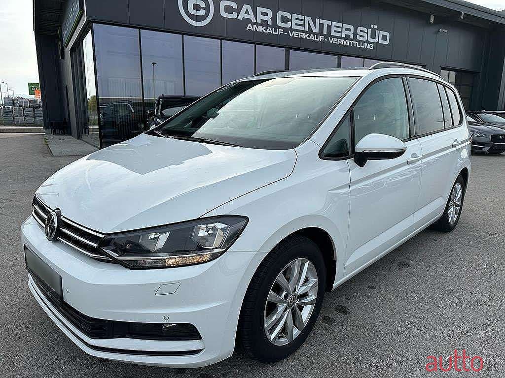 2017' Volkswagen Touran photo #1