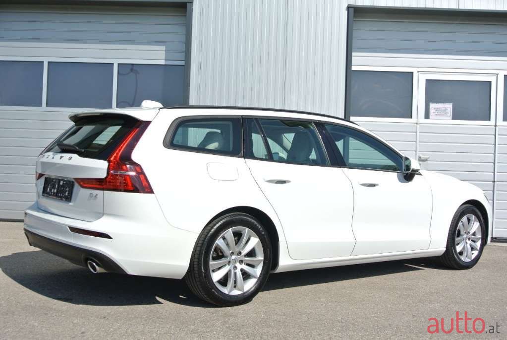 2018' Volvo V60 photo #6