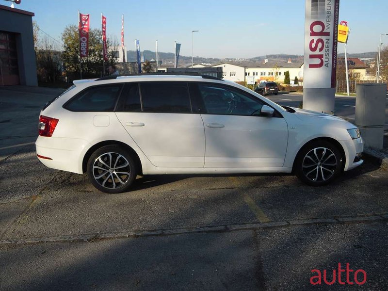 2019' Skoda Octavia photo #3