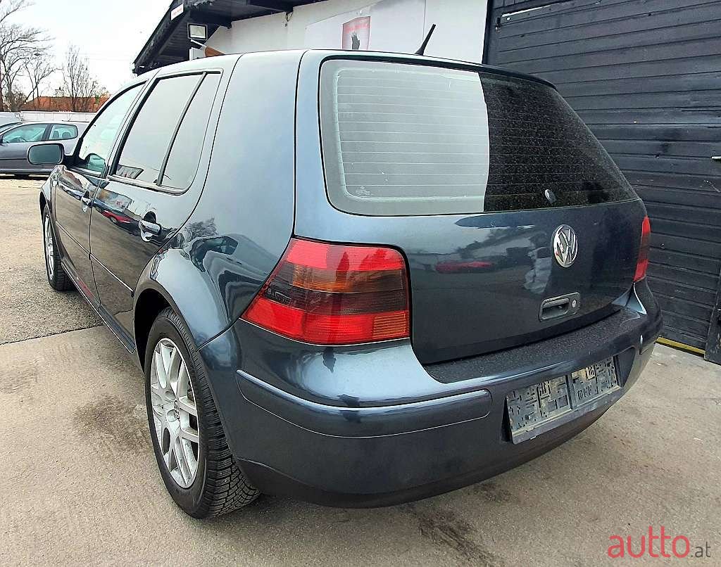 2003' Volkswagen Golf photo #5