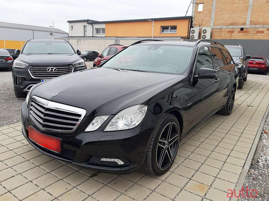 2010' Mercedes-Benz E-Klasse photo #3