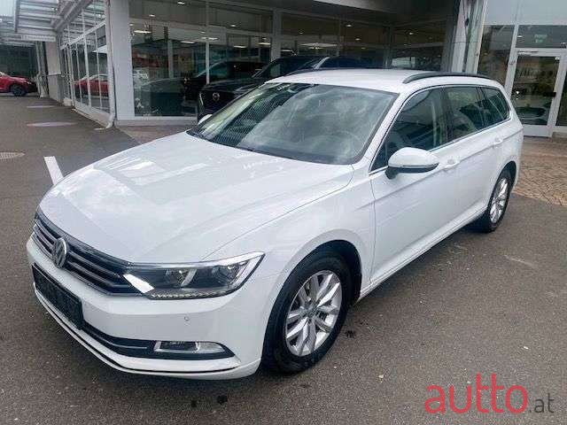 2015' Volkswagen Passat photo #1