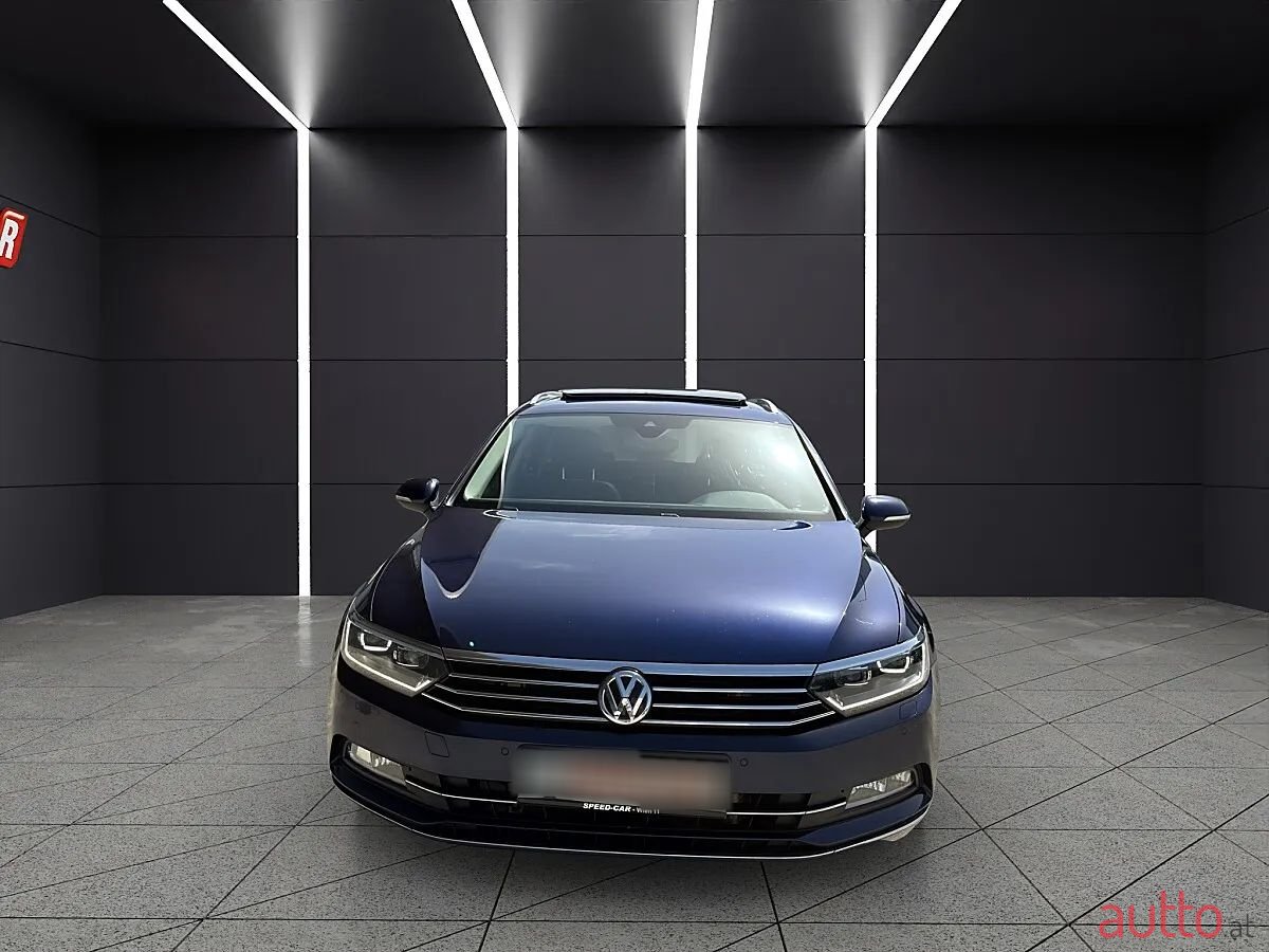 2019' Volkswagen Passat photo #2