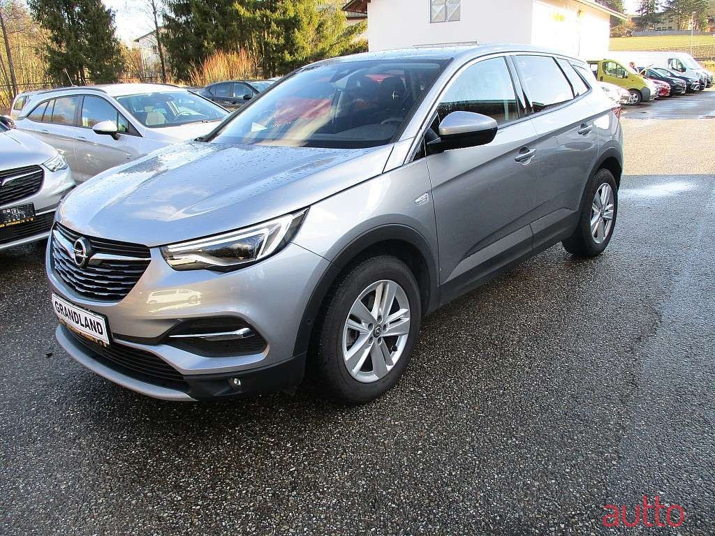 2020' Opel Grandland X photo #5