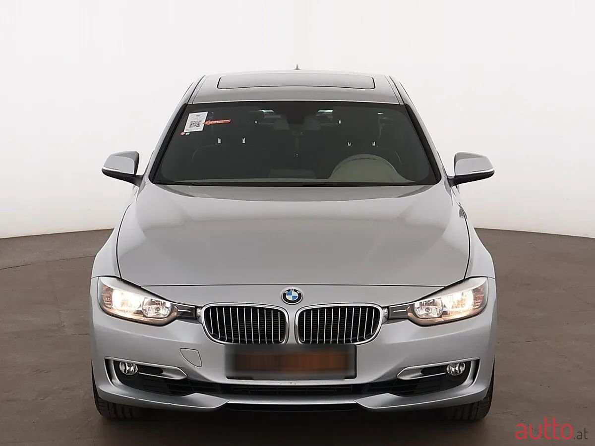 2012' BMW 3Er-Reihe photo #2