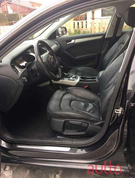 2011' Audi A4 photo #2