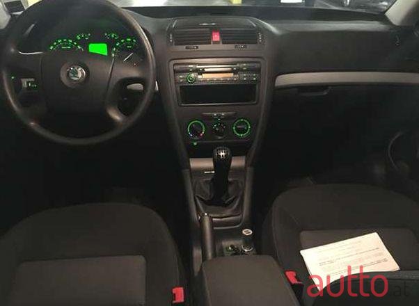 2007' Skoda Octavia photo #1