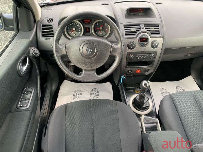 2006' Renault Megane photo #4